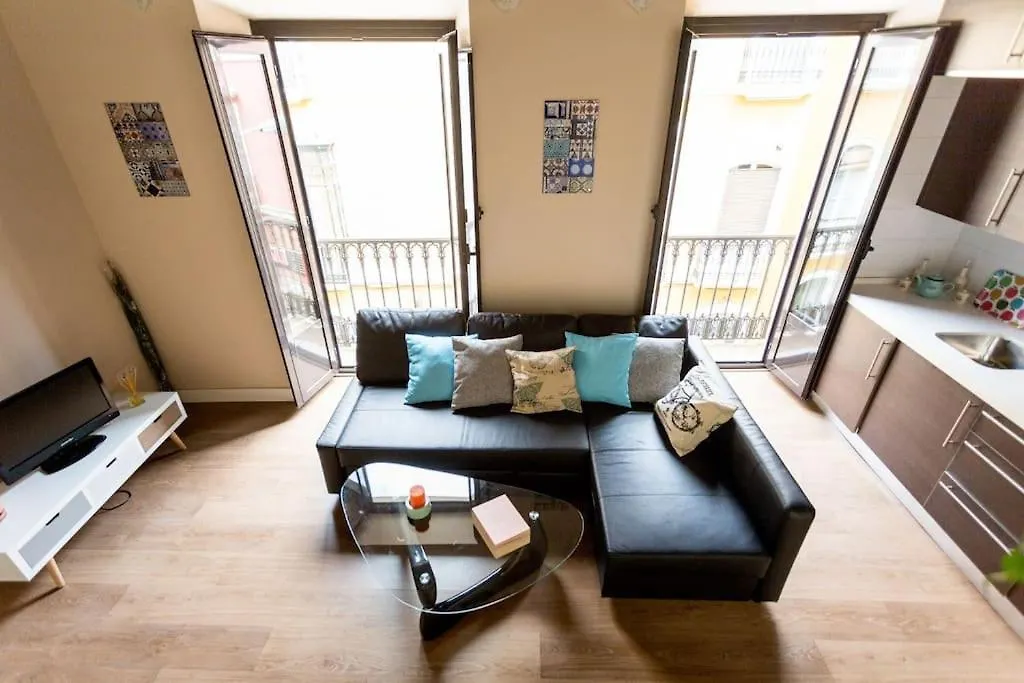 Apartamento ESSE Ático. Precioso ático con terraza en pleno centro Sevilla 0*,  España